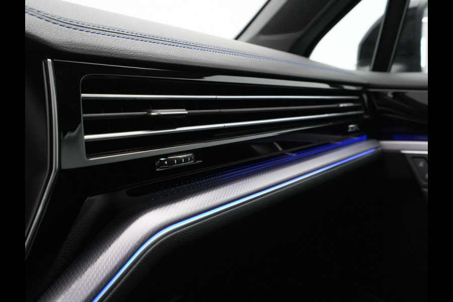 Volkswagen Touareg 3.0 TSi 4MOTION R 463pk Luchtvering Panorama Stoelverkoeling/verwarming 360Camera Carplay Navigatie 2