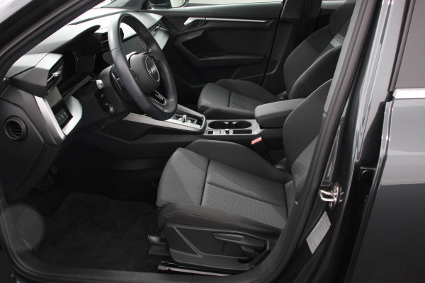 Audi A3 Sportback 35 TFSI 150pk S-Tronic Prestige | Panorama dak | Climate control | Navigatie | Appel Carplay/Android Auto | Electrisch bedienbare achterklep | Led | Dab | Virtual Cockpit | Adaptive Cruise Control | 17"LMV
