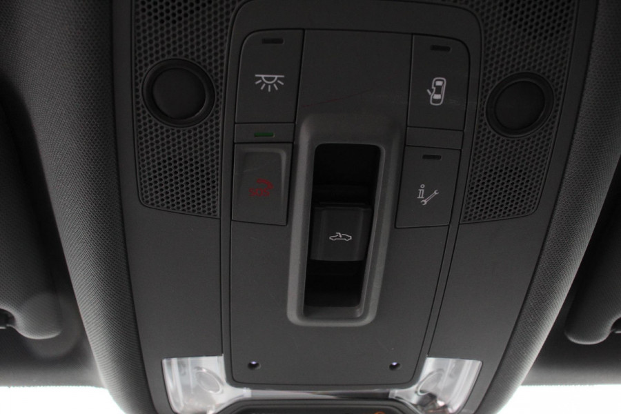 Audi A3 Sportback 35 TFSI 150pk S-Tronic Prestige | Panorama dak | Climate control | Navigatie | Appel Carplay/Android Auto | Electrisch bedienbare achterklep | Led | Dab | Virtual Cockpit | Adaptive Cruise Control | 17"LMV