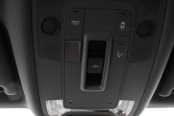 Audi A3 Sportback 35 TFSI 150pk S-Tronic Prestige | Panorama dak | Climate control | Navigatie | Appel Carplay/Android Auto | Electrisch bedienbare achterklep | Led | Dab | Virtual Cockpit | Adaptive Cruise Control | 17"LMV