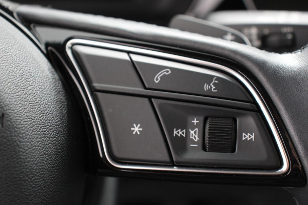 Audi A3 Sportback 35 TFSI 150pk S-Tronic Prestige | Panorama dak | Climate control | Navigatie | Appel Carplay/Android Auto | Electrisch bedienbare achterklep | Led | Dab | Virtual Cockpit | Adaptive Cruise Control | 17"LMV