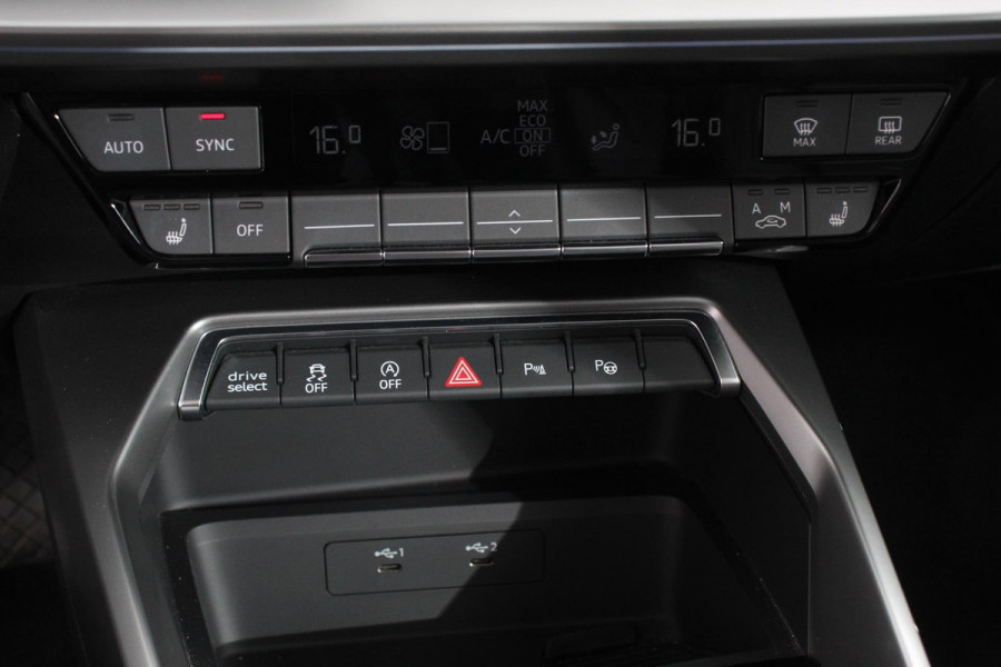Audi A3 Sportback 35 TFSI 150pk S-Tronic Prestige | Panorama dak | Climate control | Navigatie | Appel Carplay/Android Auto | Electrisch bedienbare achterklep | Led | Dab | Virtual Cockpit | Adaptive Cruise Control | 17"LMV