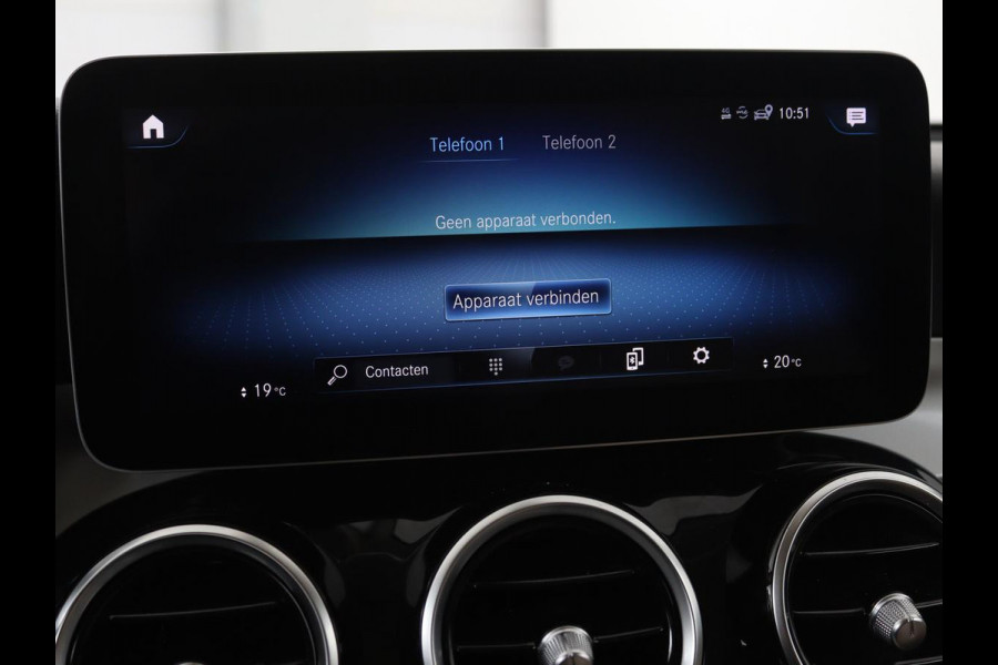 Mercedes-Benz GLC 200 Business Solution Limited | Panoramadak | Leder | Stoelverwarming | Adaptive cruise | Trekhaak | Camera | Carplay