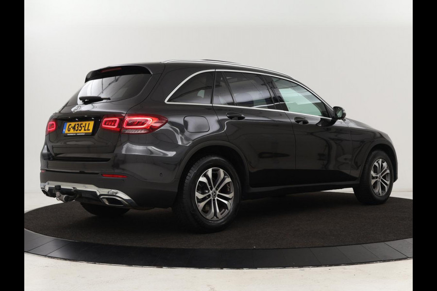 Mercedes-Benz GLC 200 Business Solution Limited | Panoramadak | Leder | Stoelverwarming | Adaptive cruise | Trekhaak | Camera | Carplay