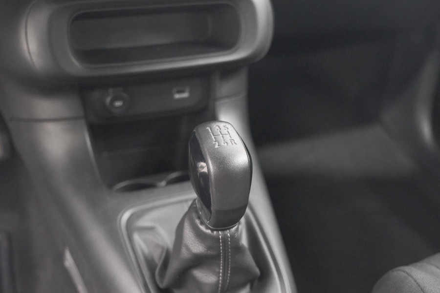 Citroën C3 PureTech 82 S&S Business | Trekhaak | Apple Carplay | Climate Control | Stoelverwarming
