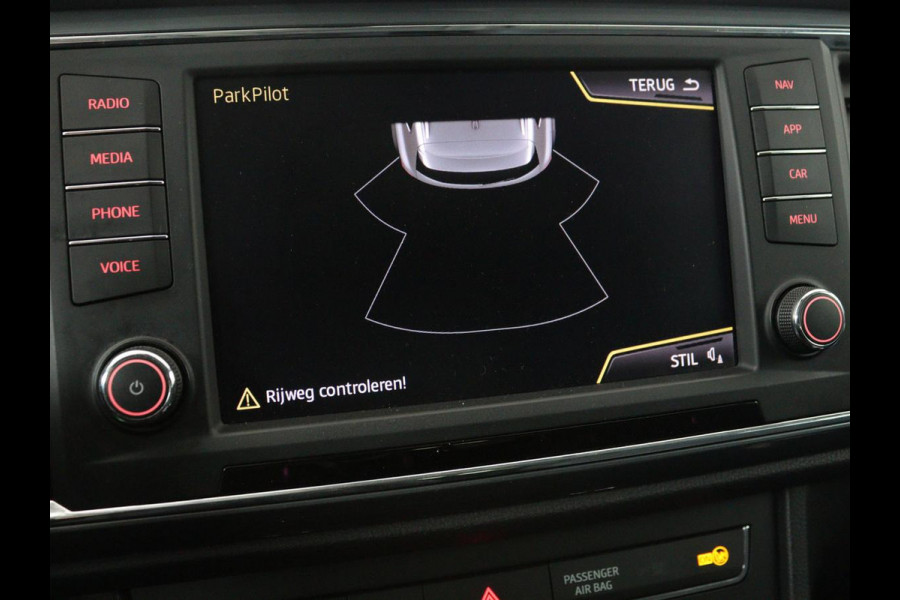 Seat Ateca 1.4 TSI Style | Trekhaak | Stoelverwarming | Carplay | Parkeerhulp | Climate control | Cruise control | Bluetooth