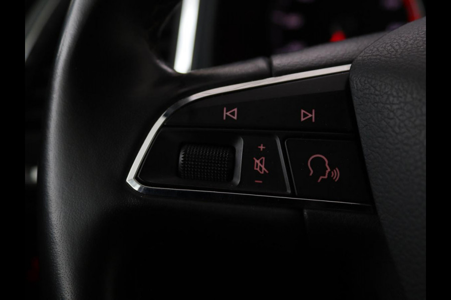 Seat Ateca 1.4 TSI Style | Trekhaak | Stoelverwarming | Carplay | Parkeerhulp | Climate control | Cruise control | Bluetooth
