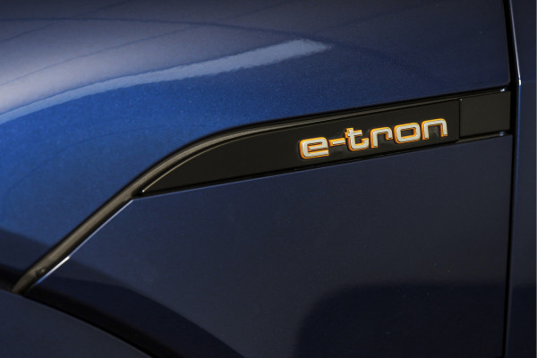 Audi e-tron 50 quattro S edition 71 kWh | Bang & Olufsen | S/K Panodak | Dig.Cockpit | Adapt.Cruise | Stoelverw. | Camera+PDC | NAV + App.Connect | Auto.Airco | LM 20" |