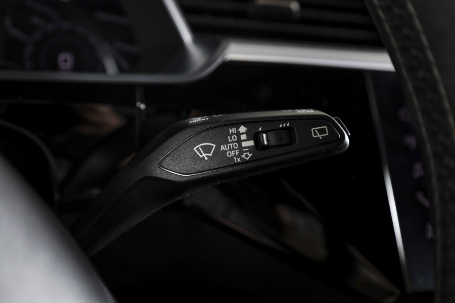 Audi e-tron 50 quattro S edition 71 kWh | Bang & Olufsen | S/K Panodak | Dig.Cockpit | Adapt.Cruise | Stoelverw. | Camera+PDC | NAV + App.Connect | Auto.Airco | LM 20" |