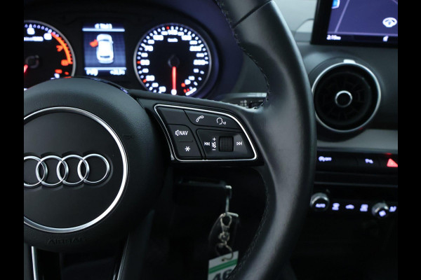 Audi Q2 35 TFSI Epic NAVI | LED | Stoelverwarming