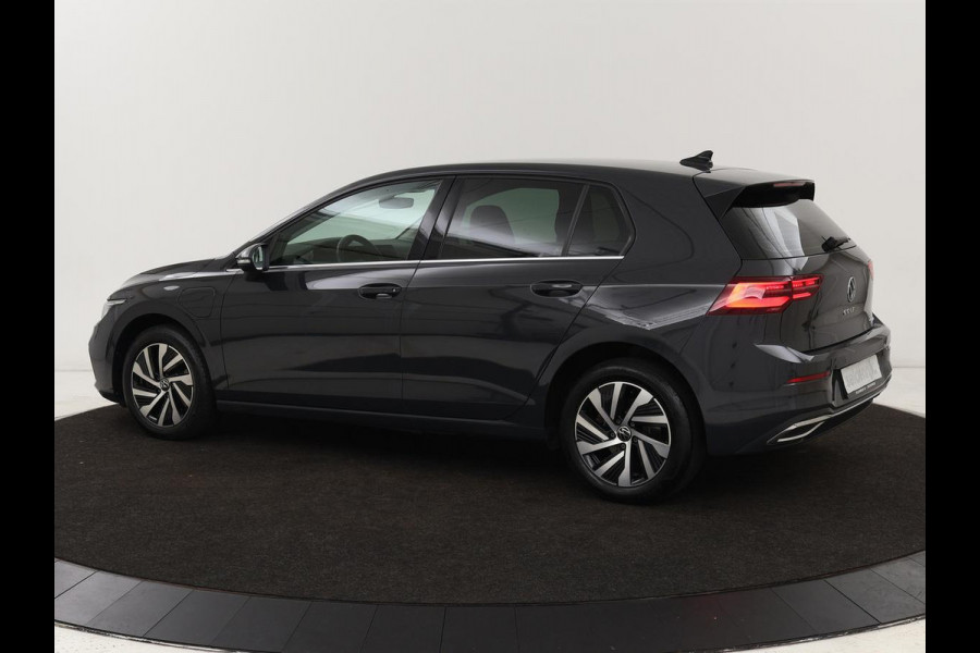 Volkswagen Golf 1.4 TSI e-Hybrid Style | Stoel & stuurverwarming | Massage | Adaptive cruise | Carplay | Memory | Navigatie | Sfeerverlichting