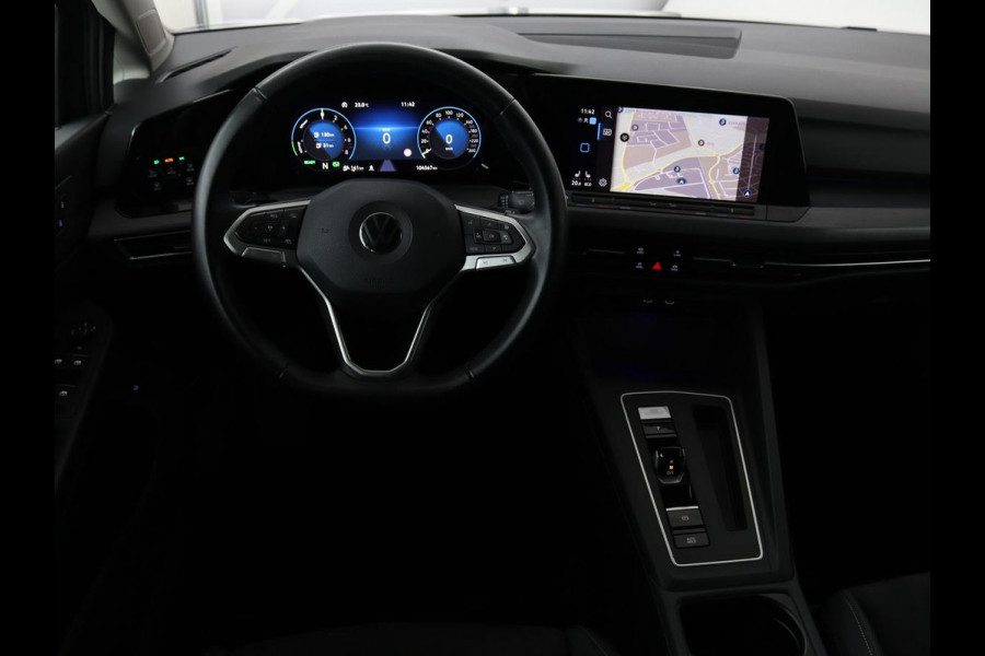 Volkswagen Golf 1.4 TSI e-Hybrid Style | Stoel & stuurverwarming | Massage | Adaptive cruise | Carplay | Memory | Navigatie | Sfeerverlichting