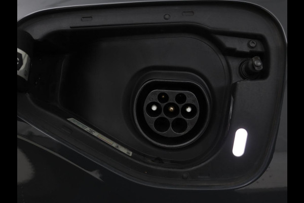 Volkswagen Golf 1.4 TSI e-Hybrid Style | Stoel & stuurverwarming | Massage | Adaptive cruise | Carplay | Memory | Navigatie | Sfeerverlichting