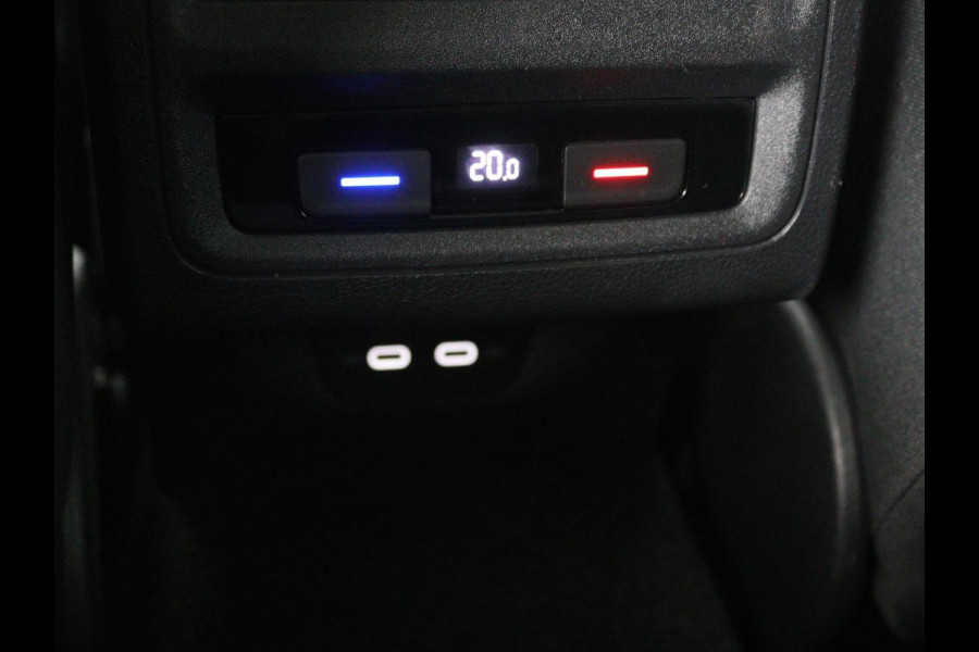 Volkswagen Golf 1.4 TSI e-Hybrid Style | Stoel & stuurverwarming | Massage | Adaptive cruise | Carplay | Memory | Navigatie | Sfeerverlichting