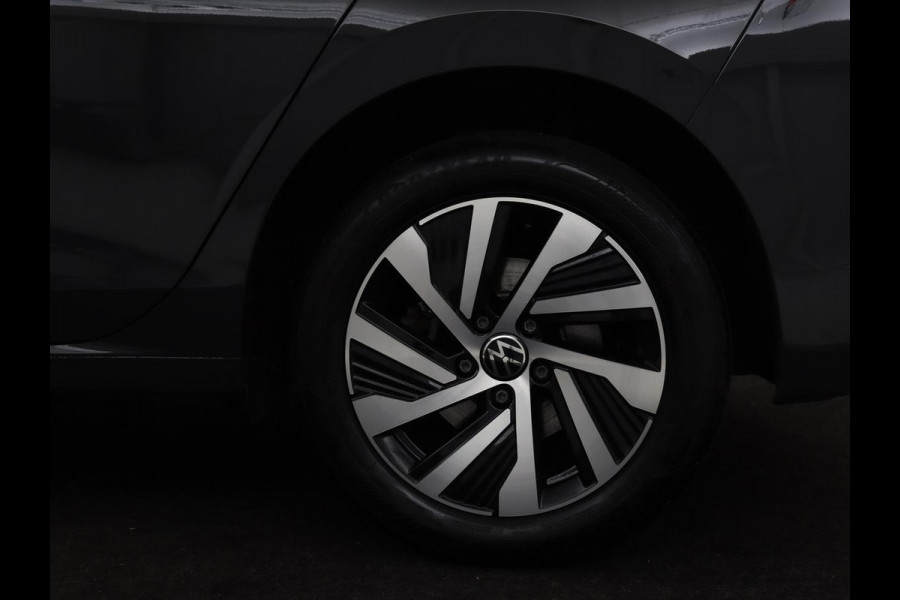 Volkswagen Golf 1.4 TSI e-Hybrid Style | Stoel & stuurverwarming | Massage | Adaptive cruise | Carplay | Memory | Navigatie | Sfeerverlichting
