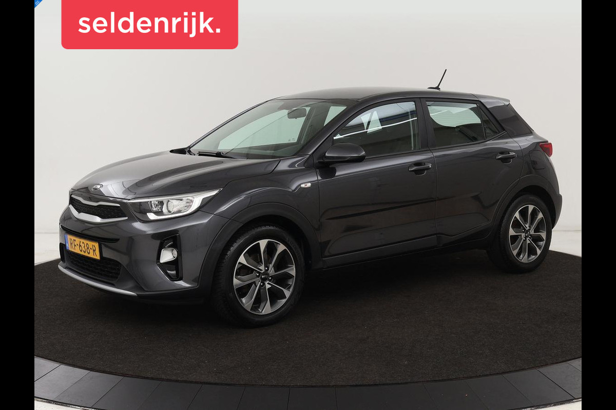 Kia Stonic 1.0 T-GDi ComfortPlusLine Navigator | Trekhaak | Camera | Carplay | Navigatie | Cruise control | Airco | Bluetooth | Parkeerhulp Kia Stonic 1.0 T-GDi ComfortPlusLine Navigator | Trekhaak | Camera | Carplay | Navigatie | Cruise control | Airco | Bluetooth | Parkeerhulp
