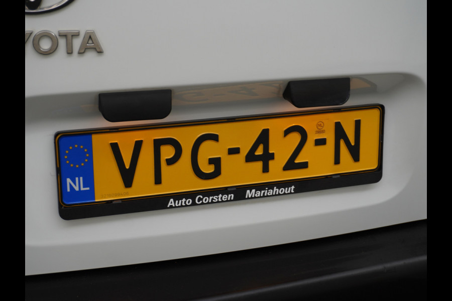 Toyota PROACE CITY D102pk D-4D Navi Apple/Android ECC Pdc Bluetooth CruiseControl Elek.Ramen Airco SchuifdeurRechts Usb Mistlampen Regensensor Aut.Verlichting Elek.inkl.spiegels Live 1500kg trekvermogen Orig.NLs auto EURO6