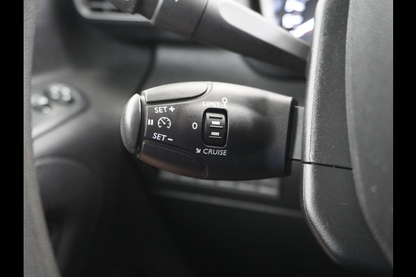 Toyota PROACE CITY D102pk D-4D Navi Apple/Android ECC Pdc Bluetooth CruiseControl Elek.Ramen Airco SchuifdeurRechts Usb Mistlampen Regensensor Aut.Verlichting Elek.inkl.spiegels Live 1500kg trekvermogen Orig.NLs auto EURO6