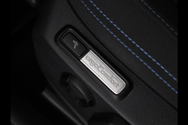 Volkswagen Passat 1.4 TSI PHEV GTE | Panoramadak | Stoelverwarming | Trekhaak | Side Assist | Camera | Carplay | Adaptive cruise | Park Assist | Matrix LED | Massage