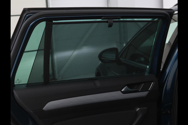Volkswagen Passat 1.4 TSI PHEV GTE | Panoramadak | Stoelverwarming | Trekhaak | Side Assist | Camera | Carplay | Adaptive cruise | Park Assist | Matrix LED | Massage