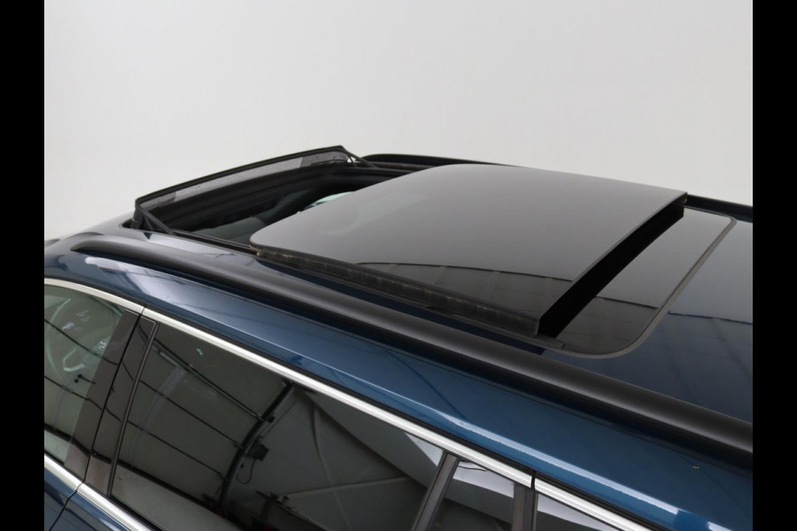 Volkswagen Passat 1.4 TSI PHEV GTE | Panoramadak | Stoelverwarming | Trekhaak | Side Assist | Camera | Carplay | Adaptive cruise | Park Assist | Matrix LED | Massage
