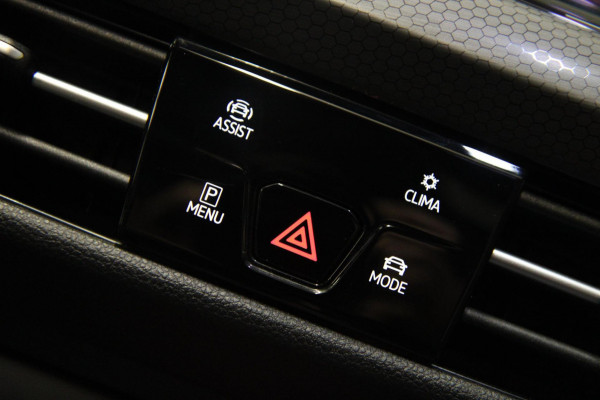 Volkswagen Golf 2.0 TSI GTI CLUBSPORT /PANO/HUD/ACC/DCC/IQ-LIGHT/VOLL