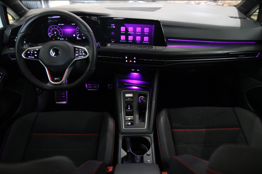 Volkswagen Golf 2.0 TSI GTI CLUBSPORT /PANO/HUD/ACC/DCC/IQ-LIGHT/VOLL