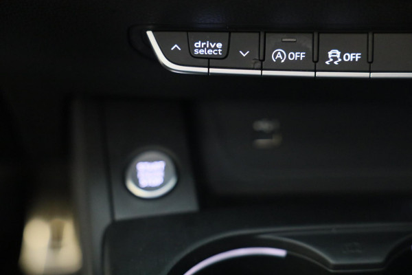 Audi A5 Sportback 40 TFSI S Line / AUT / Elek Stoelen / Virtual Cockpit / APPLE CARPLAY / Stuurverwarming / Led / Pdc / 20 Inch