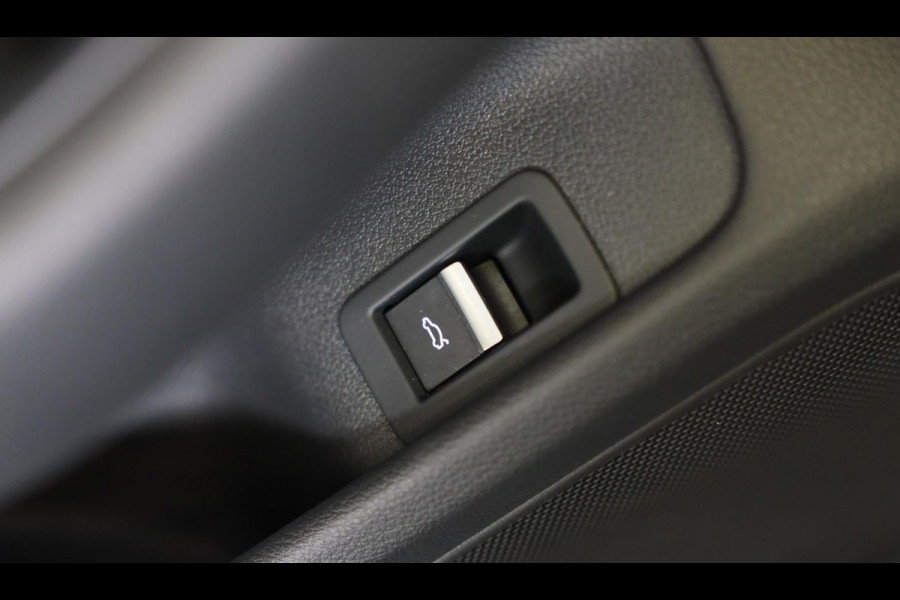 Audi A5 Sportback 40 TFSI S Line / AUT / Elek Stoelen / Virtual Cockpit / APPLE CARPLAY / Stuurverwarming / Led / Pdc / 20 Inch