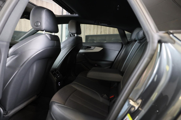 Audi A5 Sportback 40 TFSI S Line / AUT / Elek Stoelen / Virtual Cockpit / APPLE CARPLAY / Stuurverwarming / Led / Pdc / 20 Inch