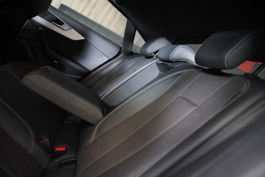 Audi A5 Sportback 40 TFSI S Line / AUT / Elek Stoelen / Virtual Cockpit / APPLE CARPLAY / Stuurverwarming / Led / Pdc / 20 Inch