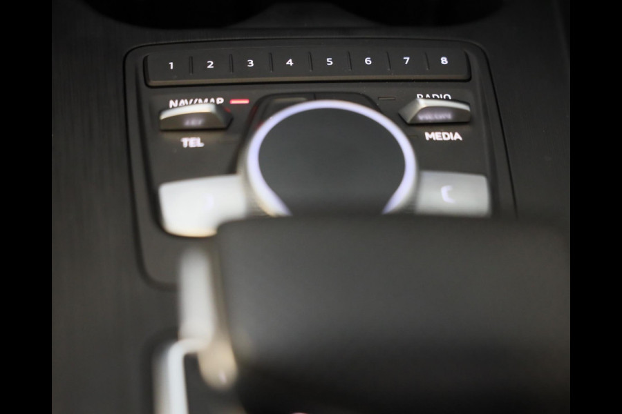 Audi A5 Sportback 40 TFSI S Line / AUT / Elek Stoelen / Virtual Cockpit / APPLE CARPLAY / Stuurverwarming / Led / Pdc / 20 Inch