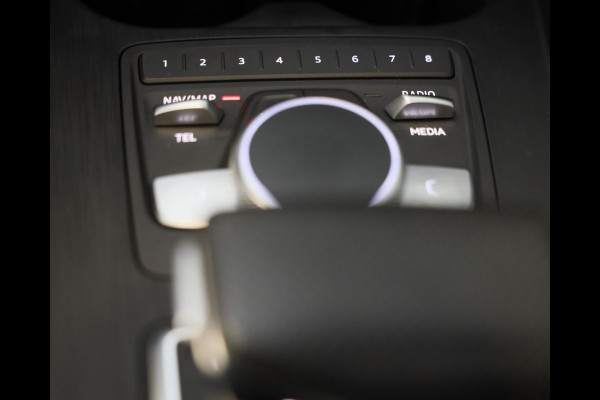 Audi A5 Sportback 40 TFSI S Line / AUT / Elek Stoelen / Virtual Cockpit / APPLE CARPLAY / Stuurverwarming / Led / Pdc / 20 Inch