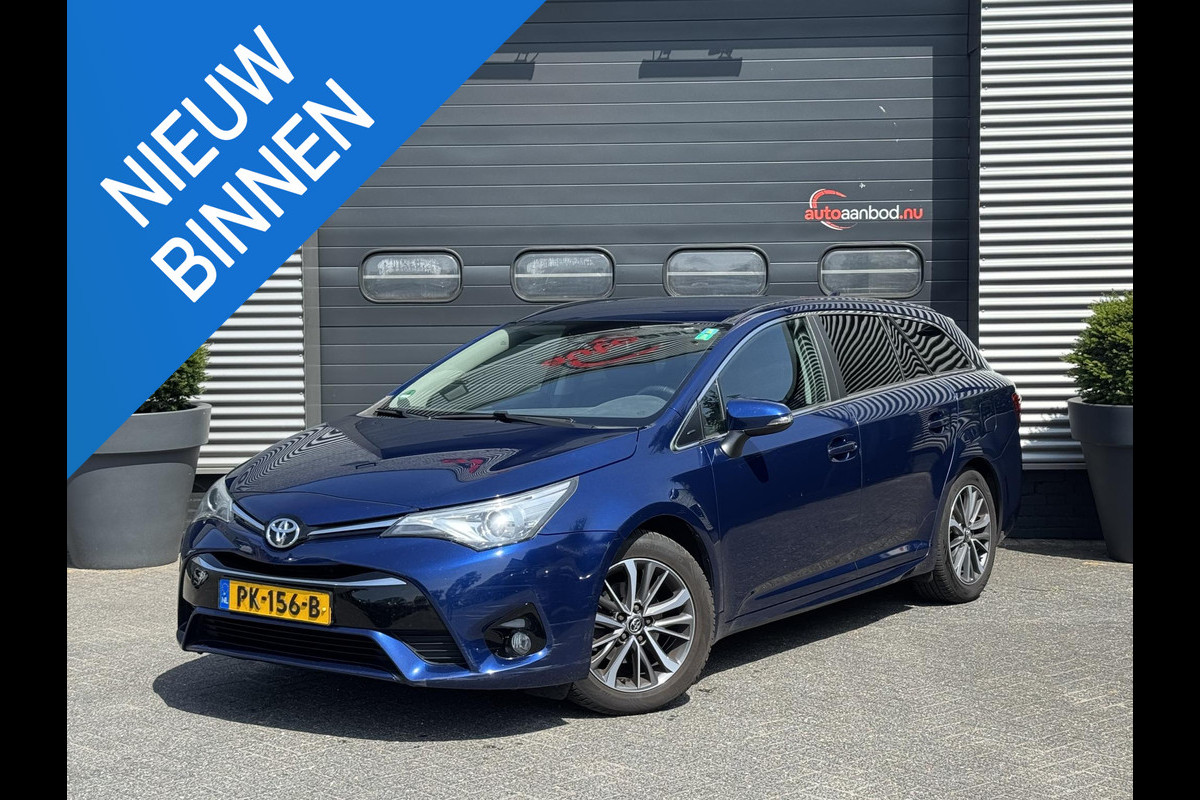 Toyota Avensis Touring Sports 2.0 VVT-i Dynamic | Navigatie | Camera | Cruise Control | Lane Assist | Trekhaak | Toyota Avensis Touring Sports 2.0 VVT-i Dynamic | Navigatie | Camera | Cruise Control | Lane Assist | Trekhaak |