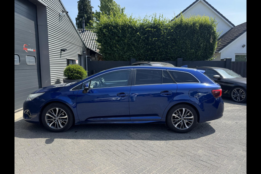 Toyota Avensis Touring Sports 2.0 VVT-i Dynamic | Navigatie | Camera | Cruise Control | Lane Assist | Trekhaak |