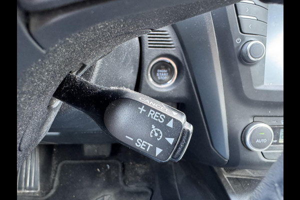 Toyota Avensis Touring Sports 2.0 VVT-i Dynamic | Navigatie | Camera | Cruise Control | Lane Assist | Trekhaak |