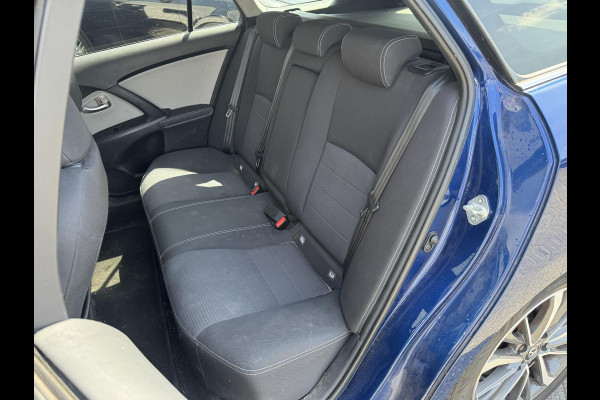 Toyota Avensis Touring Sports 2.0 VVT-i Dynamic | Navigatie | Camera | Cruise Control | Lane Assist | Trekhaak |