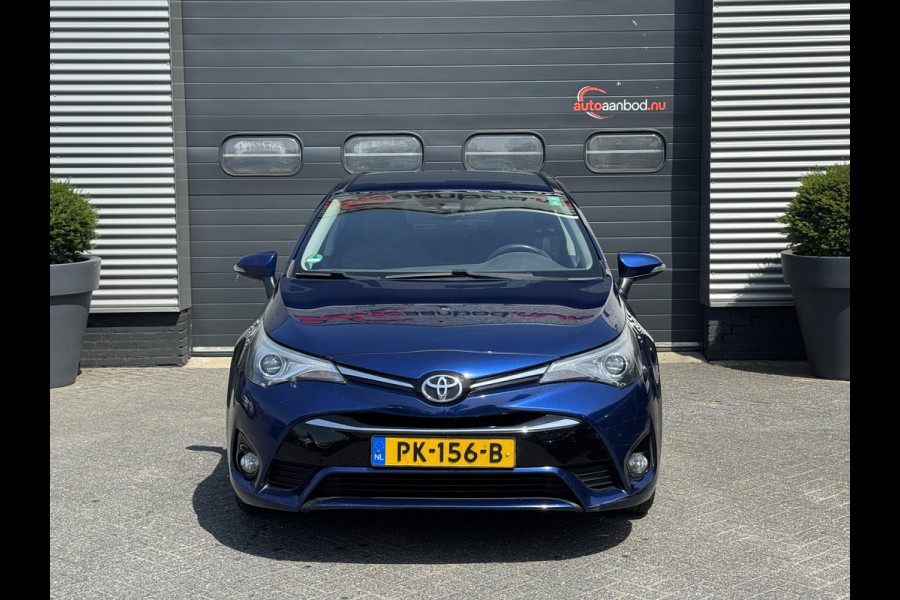 Toyota Avensis Touring Sports 2.0 VVT-i Dynamic | Navigatie | Camera | Cruise Control | Lane Assist | Trekhaak |