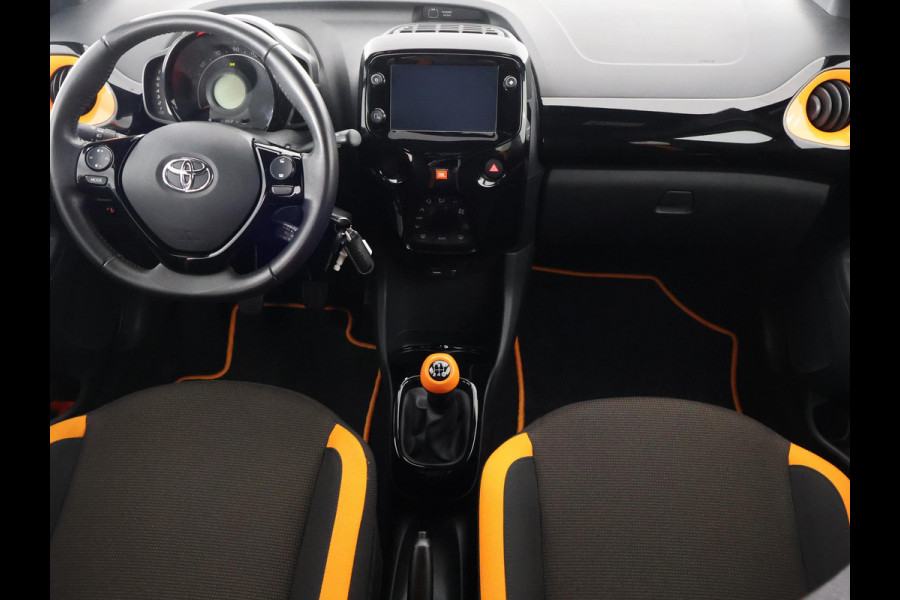 Toyota Aygo 1.0 VVT-i X-JBL Bi-Tone | JBL Premium Audio | Apple Carplay & AndroidAUTO | 1e eigenaar |