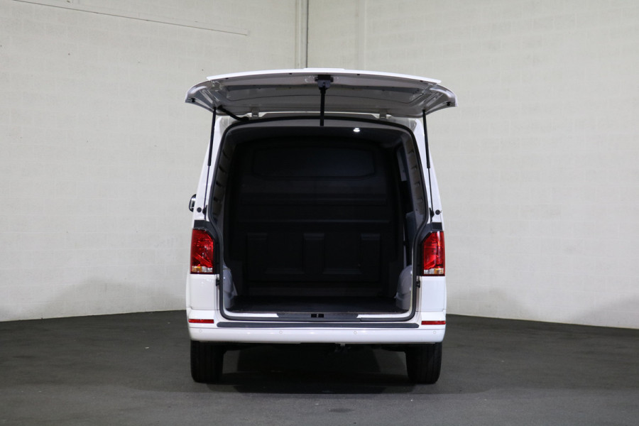 Volkswagen Transporter 2.0 TDI 150pk Automaat Airco Navigatie Achterklep