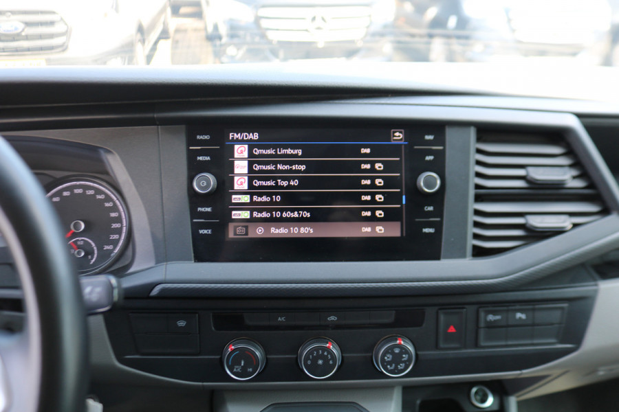 Volkswagen Transporter 2.0 TDI 150pk Automaat Airco Navigatie Achterklep