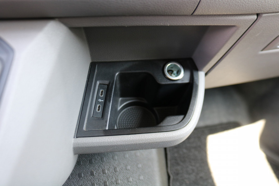 Volkswagen Transporter 2.0 TDI 150pk Automaat Airco Navigatie Achterklep