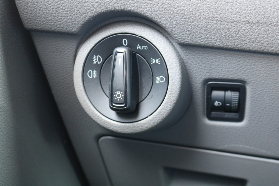 Volkswagen Transporter 2.0 TDI 150pk Automaat Airco Navigatie Achterklep