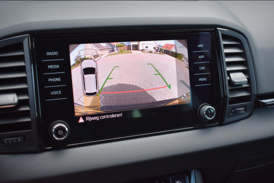 Škoda Karoq 1.5 TSI ACT Sportline | NAP | VIRTUAL COCKPIT | DEALER ONDERHOUDEN | CAMERA | STOELVERWARMING | APPLE CARPLAY
