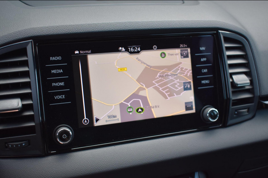 Škoda Karoq 1.5 TSI ACT Sportline | NAP | VIRTUAL COCKPIT | DEALER ONDERHOUDEN | CAMERA | STOELVERWARMING | APPLE CARPLAY