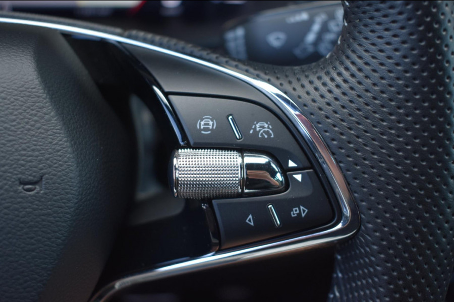 Škoda Karoq 1.5 TSI ACT Sportline | NAP | VIRTUAL COCKPIT | DEALER ONDERHOUDEN | CAMERA | STOELVERWARMING | APPLE CARPLAY