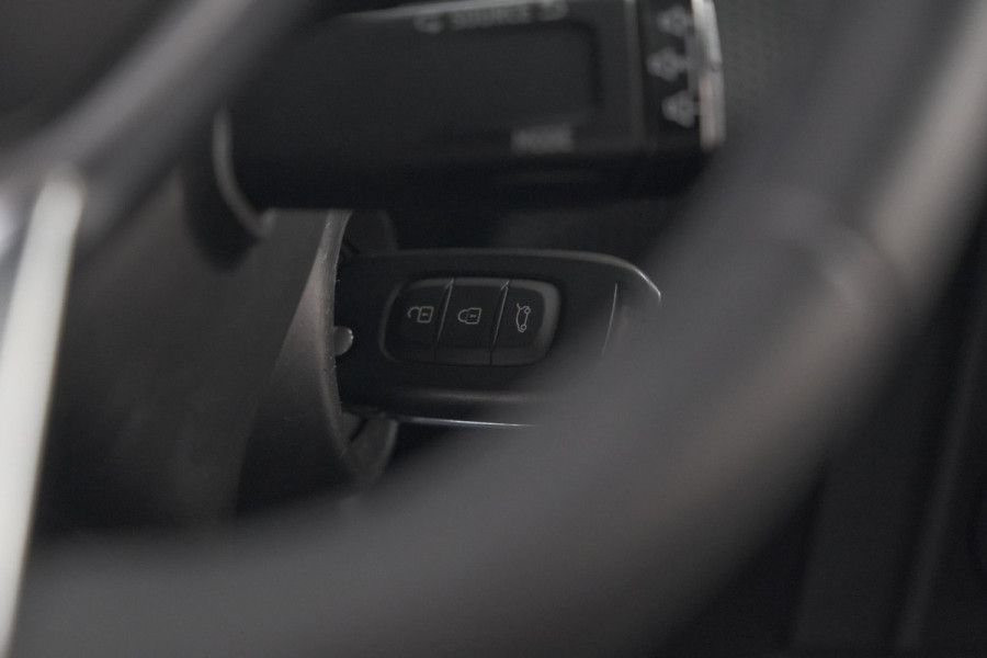 Renault Clio TCe 90 Equilibre | Parkeersensoren | Apple Carplay | Navigatie | Cruise Control