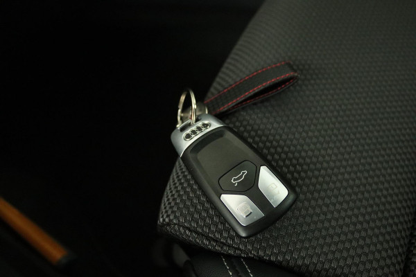 Audi A5 Sportback 2.0 TFSI MHEV Sport S-line Edition (PARKEERSENSOREN, STOELVERWARMING, CRUISE CONTROL, AUTOMAAT, NL-AUTO)