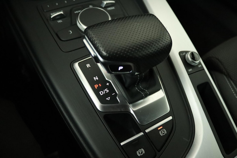 Audi A5 Sportback 2.0 TFSI MHEV Sport S-line Edition (PARKEERSENSOREN, STOELVERWARMING, CRUISE CONTROL, AUTOMAAT, NL-AUTO)