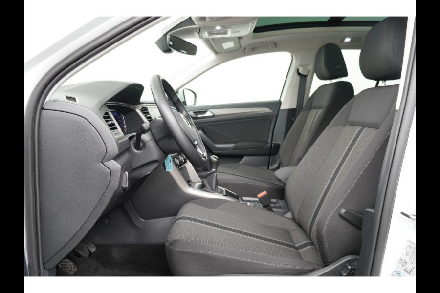 Volkswagen T-Roc BWJ 2019 | 1.0 TSI 116PK Style | PANO | CLIMA | NAVI | 17'' LMV | LED | PRIVACY GLASS